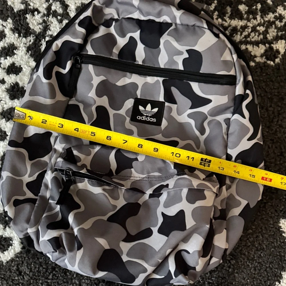 adidas originals 2018 Gray and Black Camo Backpack large size - Picture 14 of 14